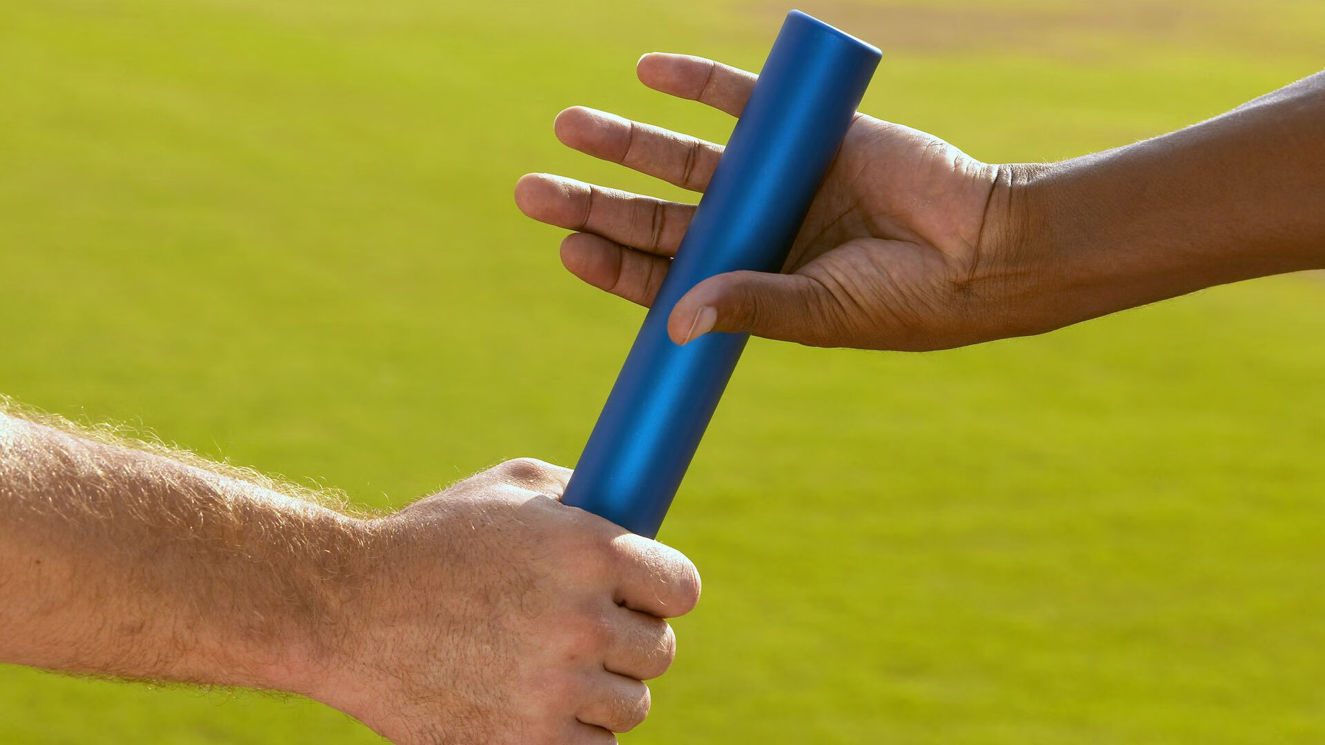 自行车公路赛选手策略调整影响最终冲刺结果，公路赛自行车比赛视频