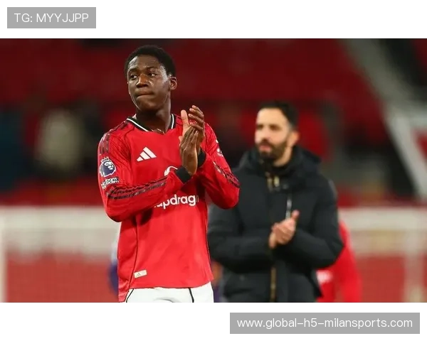 梅努想寻求更多机会,但曼联为防止无人可用不想让其离队,梅努斯国立大学 梅努想寻求更多机会,但曼联为防止无人可用不想让其离队,梅努斯国立大学