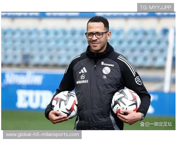 罗马诺：揭秘曼联和帕奎塔传闻，切尔西锋线目标价值8000万欧元，曼联切尔西欧冠